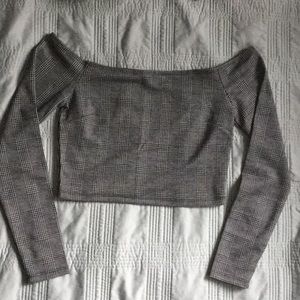 Trending crop-top! 🌺